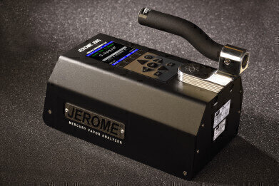 Rugged and lightweight hand-held atomic fluorescence spectrometer for mercury vapor analysis down to 0.05 µg/m<sup>3</sup>